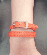 Charger l&#39;image dans la galerie, Bracelet Double Tour en Cuir Grainé | Maison Berthille
