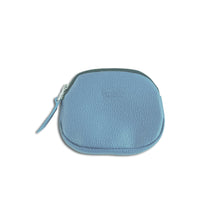 Load image into Gallery viewer, Berthille Porte-monnaie bleu, en cuir grainé pleine fleur, vue de face.