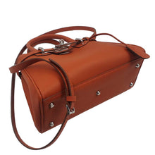 Load image into Gallery viewer, Sac en cuir | Orange Berthille | Intérieur spacieux entièrement doublé