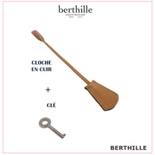 Charger l'image dans la galerie, Cloche et clé pour votre sac Berthille