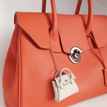Charger l'image dans la galerie, Miniature du sac en cuir Cortina Accessoire de sac en cuir - Maison Berthille.