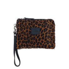 Charger l'image dans la galerie, Pochette poil de vachette léopard | Haute couture