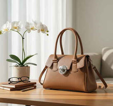 Charger l'image dans la galerie, L’art du cuir signé Berthille – Sac bandoulière féminin et raffiné