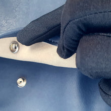 Load image into Gallery viewer, Sac Bandoulière Cuir gras bleu "sauvage jean" - Maison Berthille