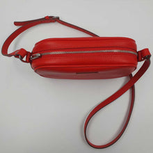 Load image into Gallery viewer, Berthille Maroquinerie – Sac bandoulière en cuir fait main - fermeture à glissière