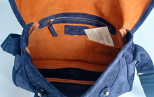 Charger l'image dans la galerie, Sac Besace Pêche toute douce en velours tressé marine