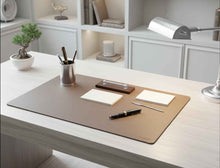 Charger l'image dans la galerie, Sous-main en cuir grainé | Maison Berthille