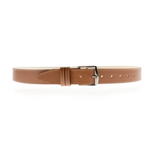 Charger l'image dans la galerie, Ceinture Berthille Étrivière couleur tan, tannage végétal, extérieur en cuir grainé pleine fleur, vue de face.