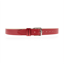 Charger l'image dans la galerie, Ceinture Berthille Étrivière couleur rouge, tannage végétal, extérieur en cuir grainé pleine fleur, vue de face.
