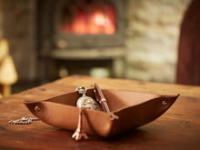 Load image into Gallery viewer, Vide poche en cuir grainé cuero | Maison Berthille