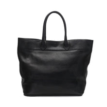 Charger l'image dans la galerie, Grand Cabas Berthille en cuir noir, tannage végétal, extérieur en cuir grainé pleine fleur.
