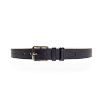 Charger l'image dans la galerie, Ceinture Berthille Petite Étrivière couleur noir, tannage végétal, extérieur en cuir grainé pleine fleur, vue de face.