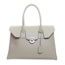 Load image into Gallery viewer, Sac à main cuir Berthille, Modèle Cortina taupe, tannage végétal, extérieur en cuir grainé plaine fleur, vue de face.