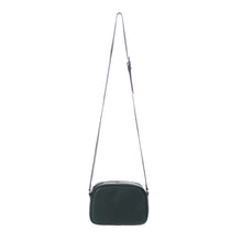 Load image into Gallery viewer, Sac Berthille Minaudière couleur forêt, tannage végétal, extérieur en cuir grainé, vue de dos avec bandoulière.