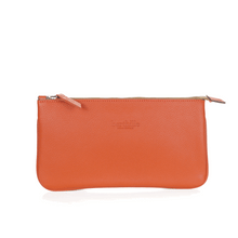 Load image into Gallery viewer, Sac Berthille Pochette Lord couleur bordeaux, en cuir grainé, vue de face.