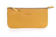Load image into Gallery viewer, Berthille Pochette Lord couleur golden, en cuir grainé, vue de face.