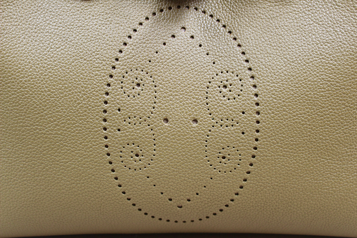 motif perforation sac en cuir collection automne hiver berthille