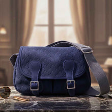 Charger l'image dans la galerie, Sac à main Pêche en Velours Tressé Marine  | Maison Berthille
