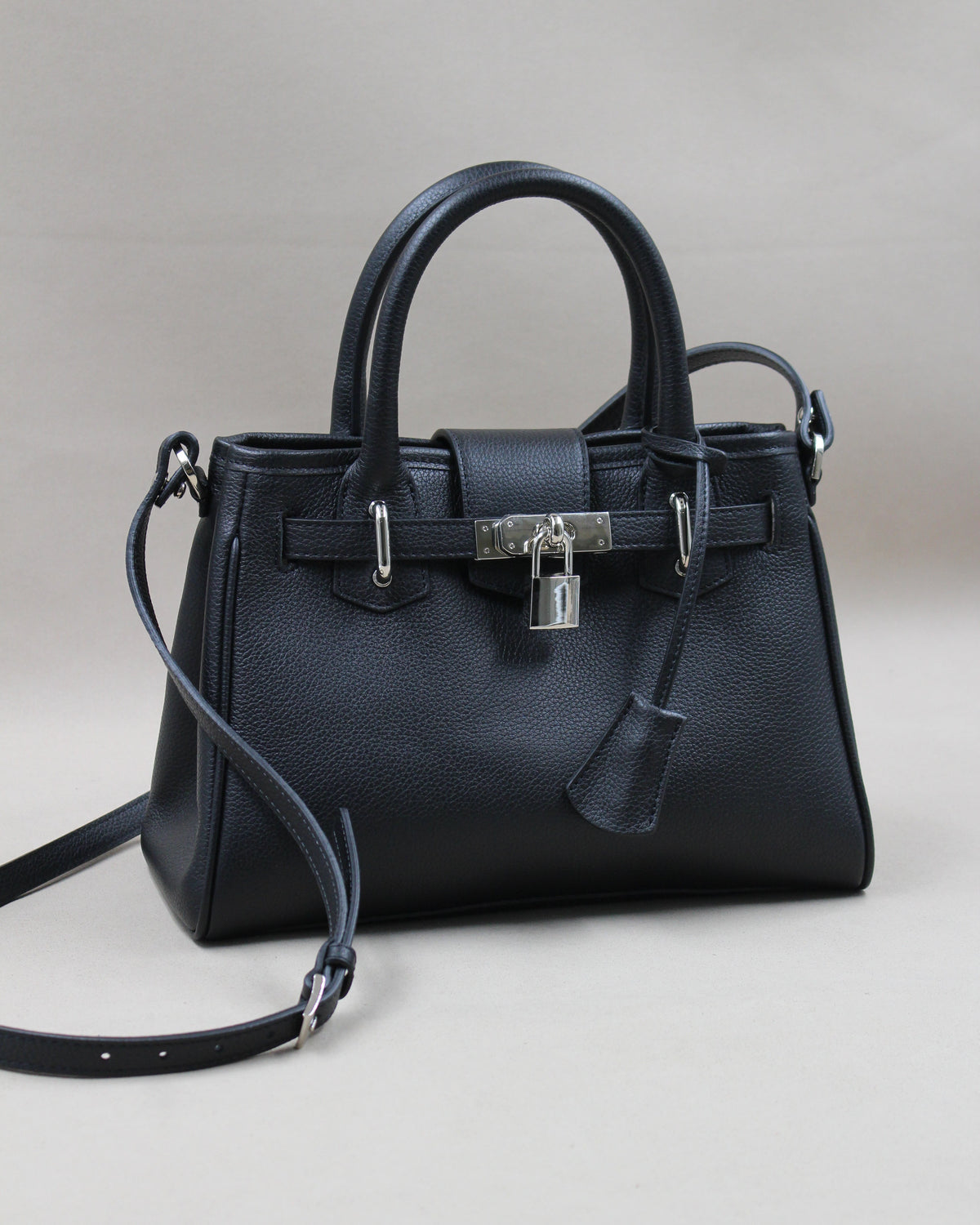 Sac Mini Vendôme cuir grainé noir, fermoir cadenas argenté et bandoulière amovible Berthille