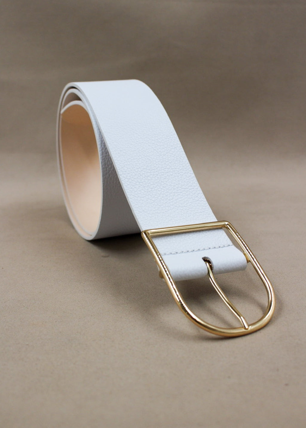 Ceinture demi-lune cuir blanc boucle dorée maroquinerie