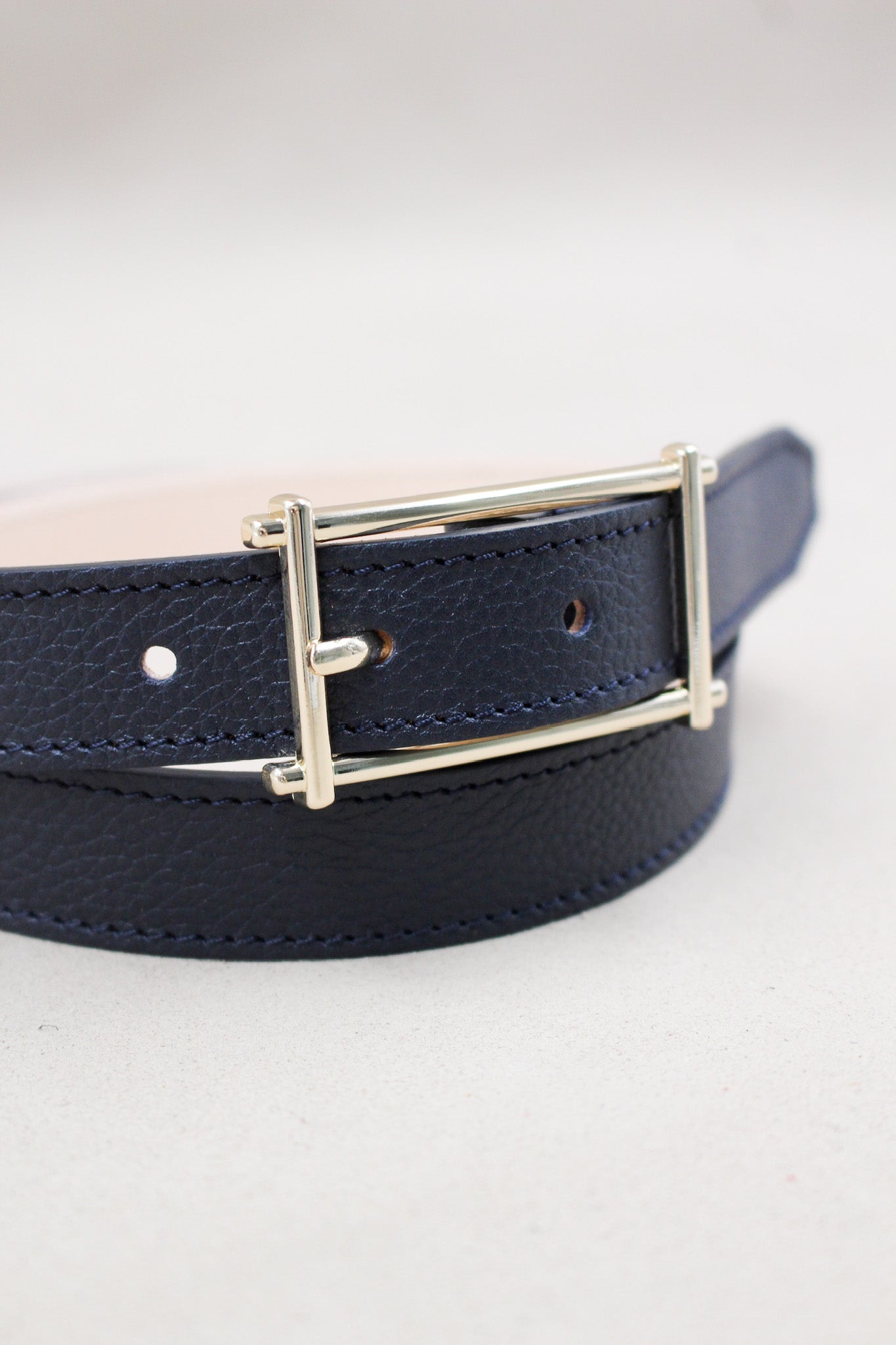 Ceinture cadre cuir marine boucle dorée artisanale