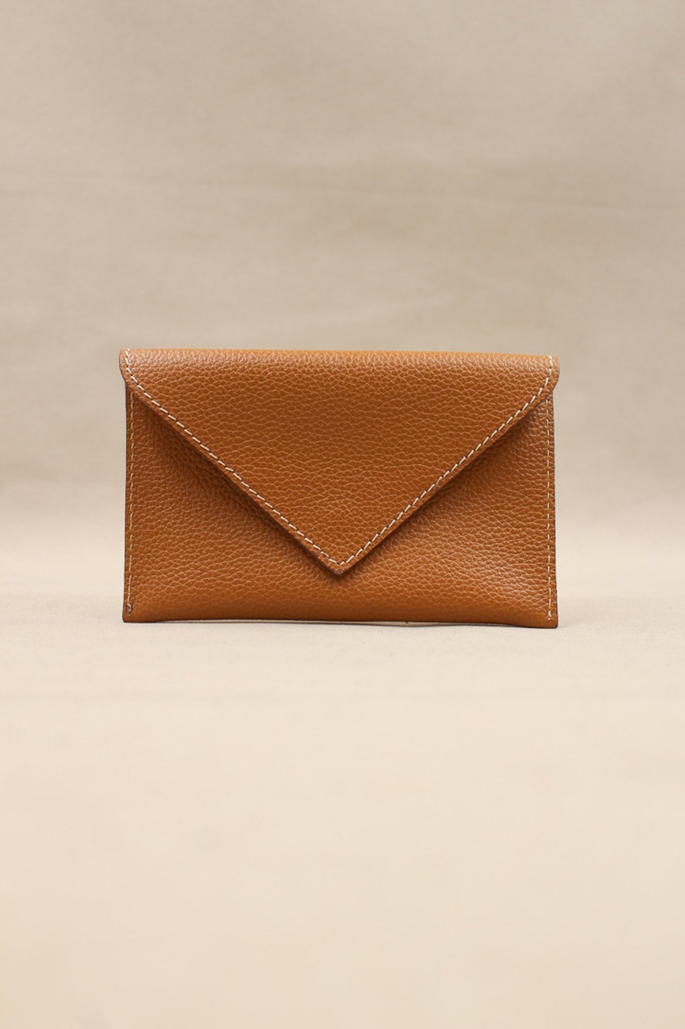 Pochette Lutecia en cuir pleine fleur, coloris Cuero, maroquinerie française Berthille