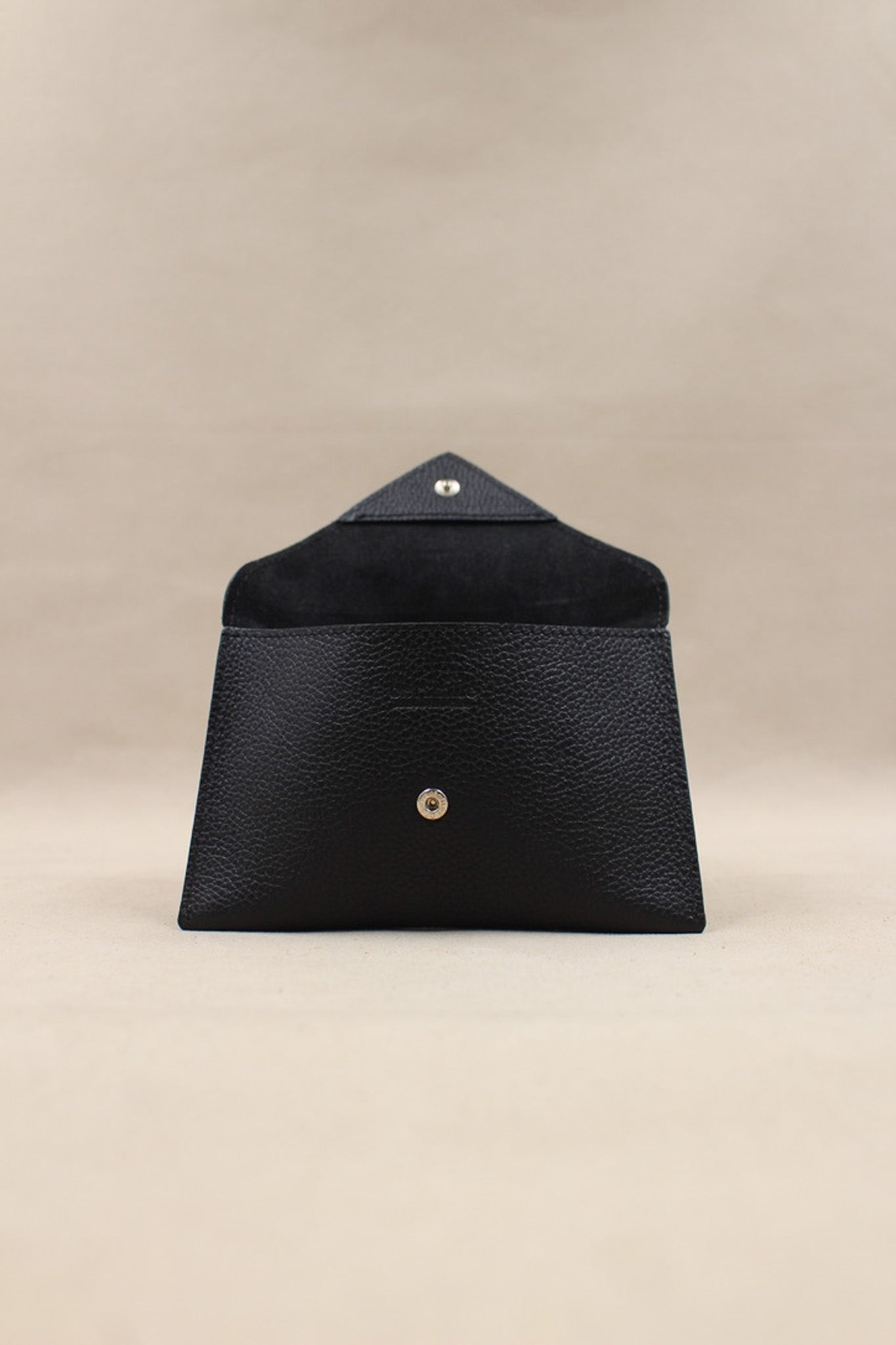 Pochette Lutecia entrouverte en cuir pleine fleur Noir, fermeture pression, maison Berthille
