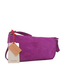 Charger l&#39;image dans la galerie, Pochette Berthe en Velours Verbena | Capsule Hiver 2024-2025 Berthille
