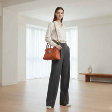 Charger l'image dans la galerie, L’art du cuir signé Berthille – Sac bandoulière féminin et raffiné
