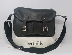 Sac à main Pêche en cuir grainé Noir | Maison Berthille