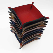 Load image into Gallery viewer, Grained leather garage sale | Berthille house
